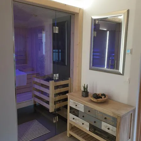 Hochalmbahnen 5w1, Lorbeerrose, Nahe Gondel, Hunde Willkommen *