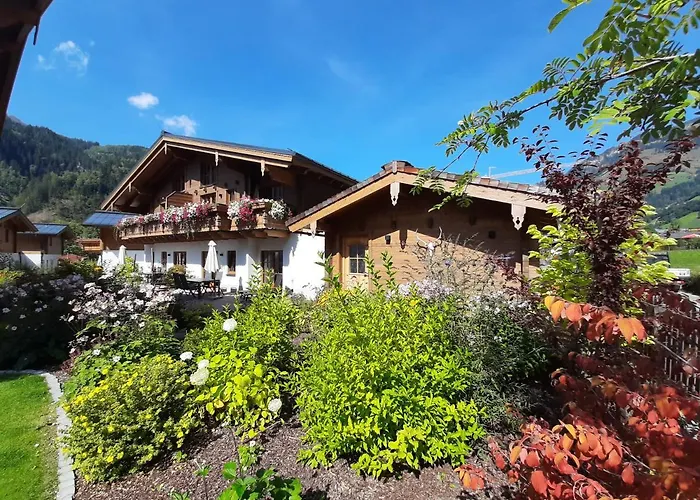 Hochalmbahnen Chalets 5W1, Lorbeerrose, Nahe Gondel, Hunde Willkommen