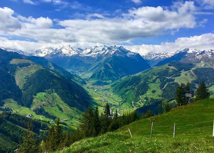 Hochalmbahnen Chalets 5W1, Lorbeerrose, Nahe Gondel, Hunde Willkommen